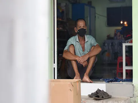 Xót xa cảnh vợ mất vì COVID-19, chồng mắc nợ tiền "hòm"