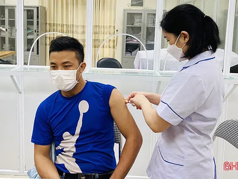 Tiêm phòng COVID-19 ở Hà Tĩnh: Vắc-xin tốt nhất là vắc-xin được tiêm sớm nhất