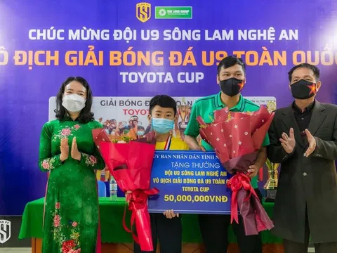 Tổ chức gặp mặt và trao thưởng cho đội U9 Sông Lam Nghệ An