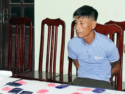 Bắt một 'đại lý' ma túy tổng hợp