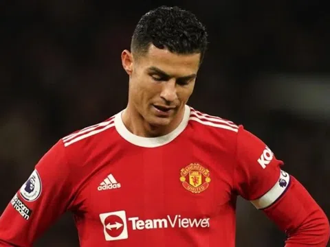 Ronaldo muốn tới Chelsea, Man Utd đưa thông điệp cứng rắn