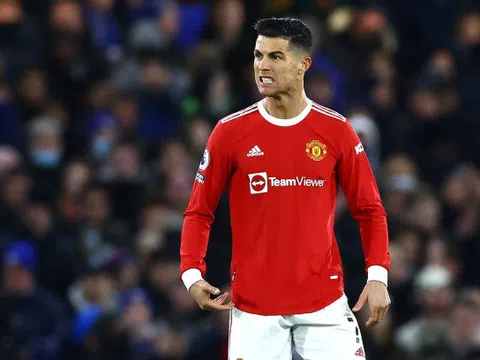 Vì sao Ronaldo nên rời Man Utd?