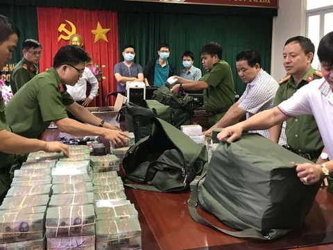 'Trùm' buôn lậu 200 triệu lít xăng mua chuộc hải quan thế nào