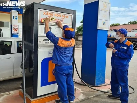 Giá xăng giảm thêm 1.000 đồng thuế môi trường: Chuyên gia, doanh nghiệp nói gì?