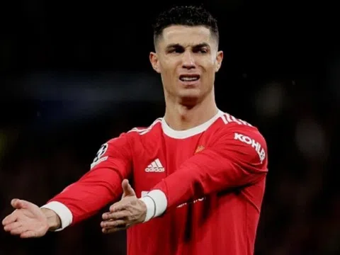 Ronaldo nhận lời đề nghị 6 nghìn tỷ, có thể đối đầu Hoàng Đức, Hùng Dũng