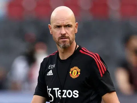 HLV Erik ten Hag không chờ Ronaldo, muốn mua thêm tiền đạo