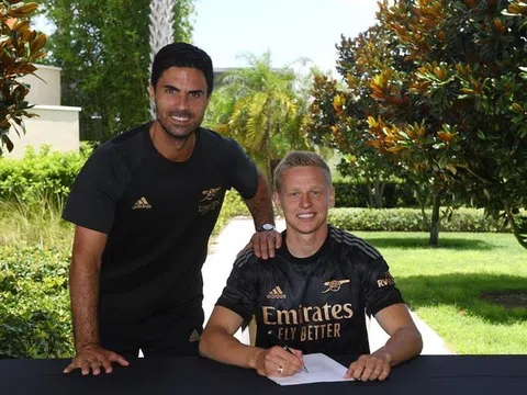 Zinchenko chính thức gia nhập Arsenal