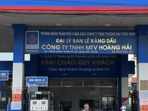 Vụ đổ 500 nghìn đồng hút được 9,5 lít xăng: Nhân viên bơm thiếu hơn... 400 nghìn