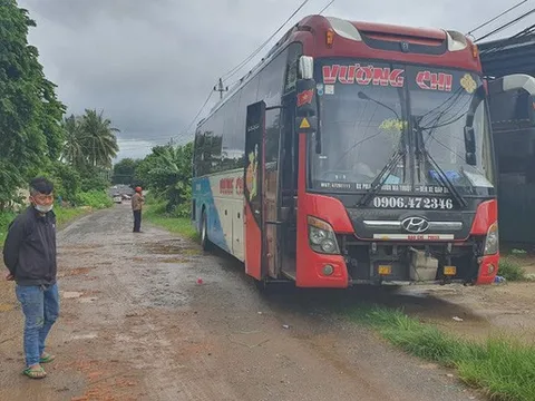 Thiếu niên 16 tuổi lái... xe khách giường nằm đi cất giấu!