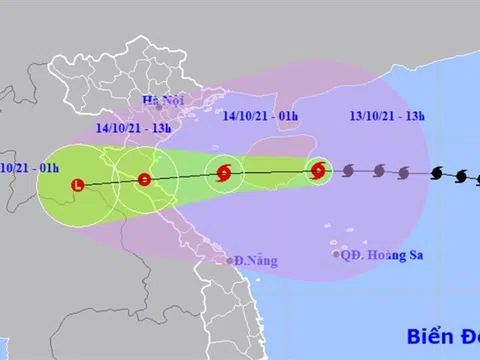 Bão số 8 giật cấp 14, cách Hà Tĩnh 540km