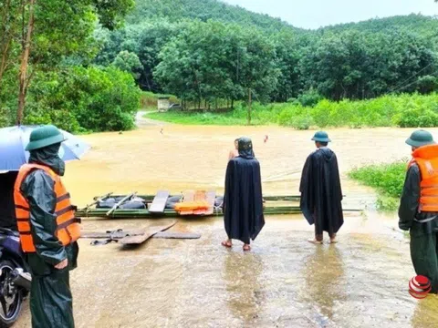 Nghệ An: Hàng trăm bè mảng "lên bờ" tránh bão, đảm bảo an toàn cho học sinh, giáo viên, trường học