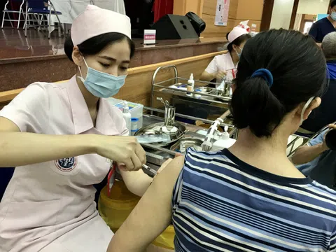 Trưa 15/10: Đã tiêm gần 60 triệu liều vaccine COVID-19; người cao tuổi, phụ nữ mang thai, trẻ dưới 18 tuổi cách ly tại nhà