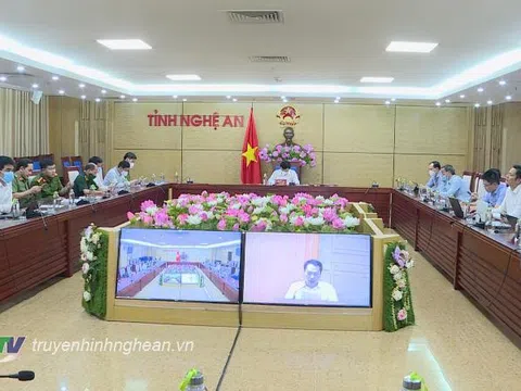 Đoàn làm phim Nga trở về Trái Đất sau 12 ngày ghi hình trên trạm ISS