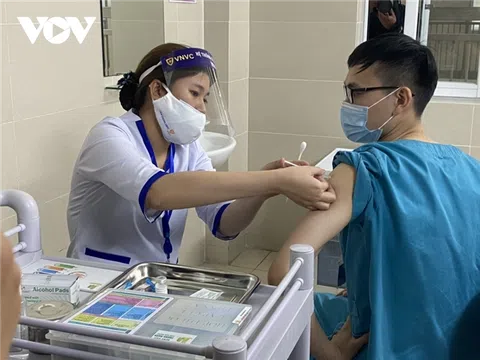 Khi nào Việt Nam tiêm vaccine COVID-19 mũi 3?