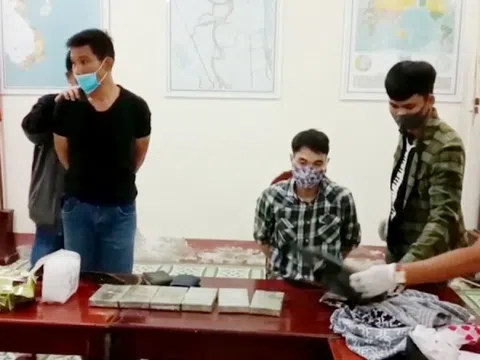 Lãnh án chung thân vì vận chuyển 6 bánh heroin và 1kg ma túy đá