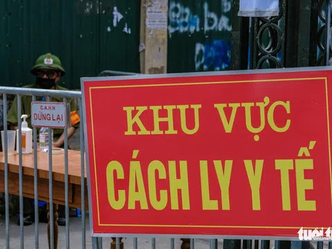 Bác sĩ không hiểu cách chống dịch COVID-19 bằng việc cấm ra đường ban đêm