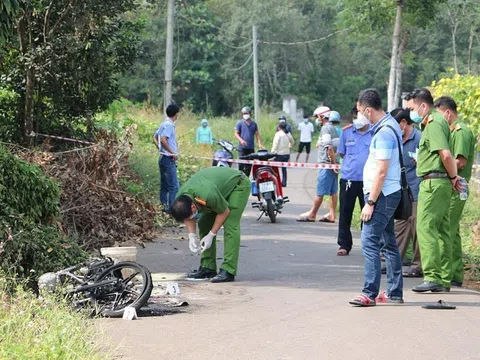 NÓNG: Một ít tóc người còn sót trong đống tro, nghi cô gái bị sát hại