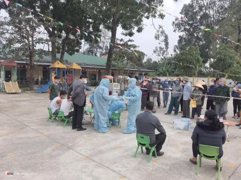 Sáng  12/12, Nghệ An có 35 ca nhiễm mới, trong đó có 6 ca cộng đồng tại TP Vinh và Diễn Châu