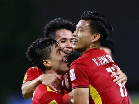 HLV Malaysia: "Chúng tôi không có bóng để chơi suốt hiệp một"