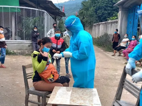 Nghệ An: 23 người ở một bản miền núi mắc Covid-19 không có triệu chứng, không rõ nguồn lây