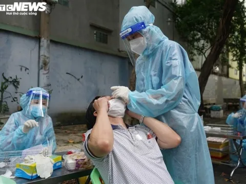 Làm rõ vụ công nhân bị trừ 4,5 triệu đồng phí xét nghiệm vào lương