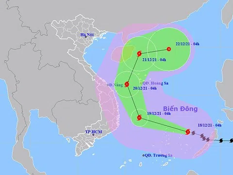 Bão số 9 di chuyển nhanh theo hướng Tây Tây Bắc, gió giật cấp 17