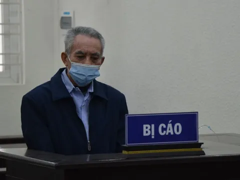 Ra mở cổng, người phụ nữ bị điện giật ngã ngửa: Âm mưu thâm độc của nhân tình