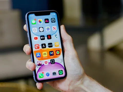 iPhone 11, iPhone 12 đồng loạt giảm giá dịp cuối năm