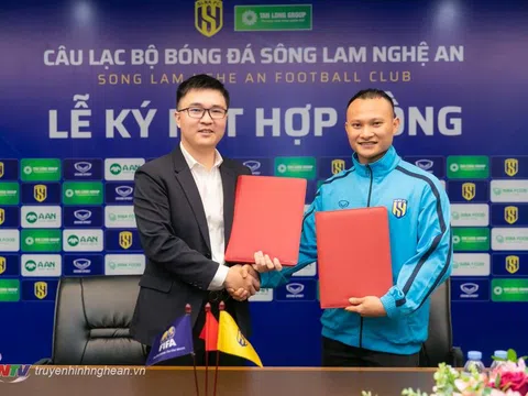 Phiên chợ bạc tỷ ở V-League