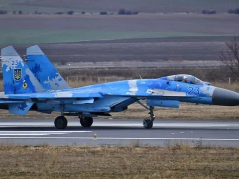 Tiêm kích Su-27 "chạy" sang Romania đã trở về Ukraine