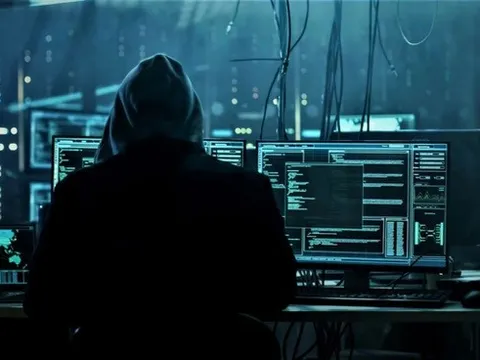 Nhóm hacker Anonymous tuyên bố tấn công vệ tinh do thám của Nga