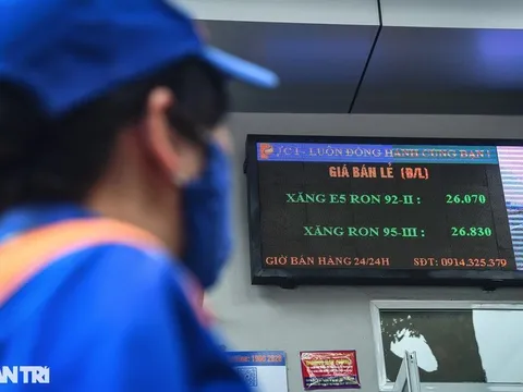 Giá xăng cao kỷ lục: Bộ Công Thương đề nghị Bộ Tài chính tính toán lại thuế