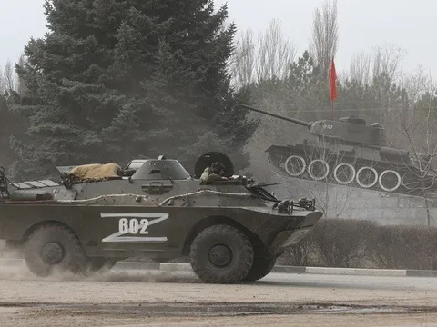 Nga lý giải ký tự bí ẩn trên thiết bị quân sự triển khai đến Ukraine
