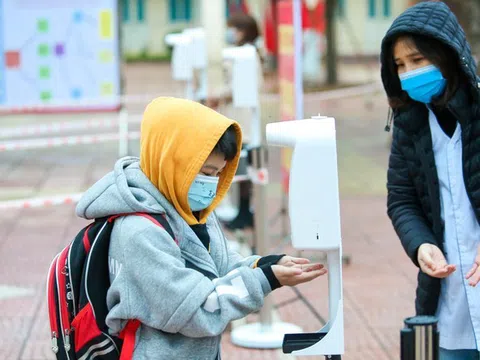 Bộ trưởng Nguyễn Kim Sơn: Kiên trì mục tiêu đưa học sinh đi học trở lại