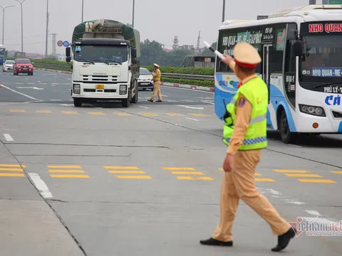 Lái xe chở thêm hàng để bù tiền xăng "ngậm ngùi" nhận phạt 11 triệu