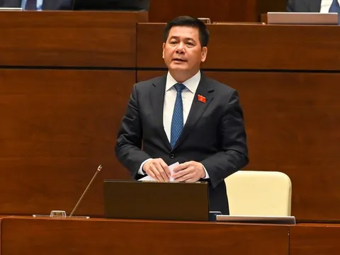 "Dư luận rất bức xúc vì không mua được xăng, liệu có găm hàng từ đầu mối?"