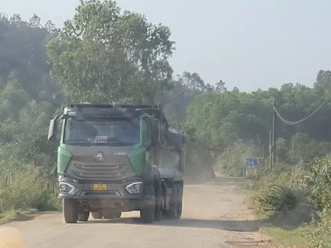 Huyện Nghi Lộc - Nghệ An: Ô nhiễm môi trường và hệ lụy từ dàn xe quá tải