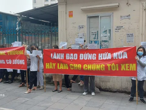 Bị nợ 100% lương, nhân viên y tế Bệnh viện Tuệ Tĩnh tiếp tục xuống đường "cầu cứu"