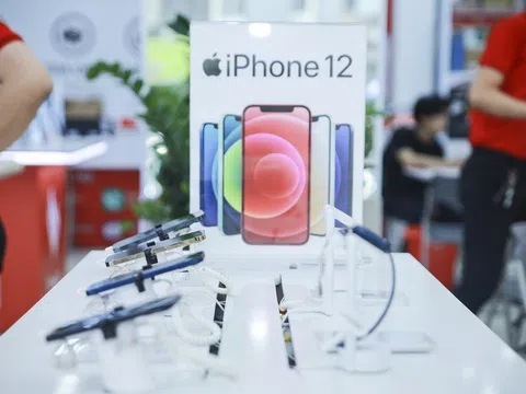 iPhone 11, iPhone 12 liên tục giảm giá tại Việt Nam