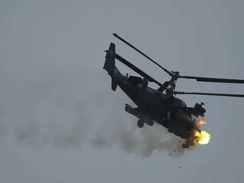 NÓNG: Nga nhắm tên lửa vào sân bay quân sự Ukraine, tuyên bố phá hủy 24 trực thăng