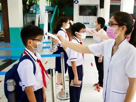 Học sinh từ lớp 1 đến lớp 6 ở Hà Nội trở lại trường học từ ngày 6-4-2022