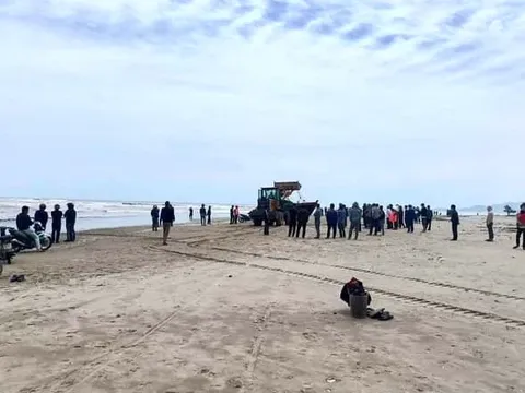 Hà Tĩnh: Tìm thấy thi thể ngư dân mất tích trên biển, trên người có 3 vết thương