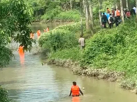 NÓNG: 5 nữ sinh 12 tuổi cùng mất tích trên sông, công an đã tìm thấy 2 thi thể