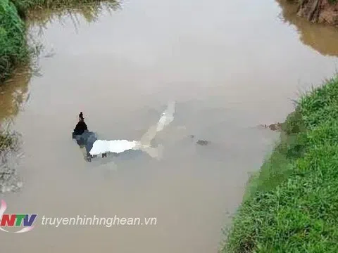 Thanh Chương (Nghệ An): Phát hiện người đàn ông tử vong dưới mương thoát nước