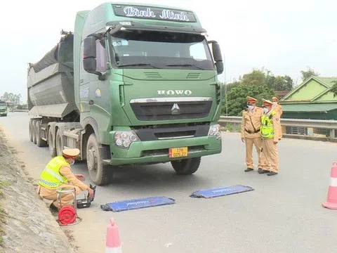 Nghệ An: Tăng cường công tác kiểm soát, xử lý vi phạm đối với xe quá khổ, quá tải