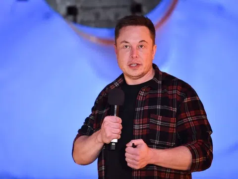 Phát hiện chấn động: tỷ phú Elon Musk đang sống trong cảnh vô gia cư, thường xuyên phải ngủ nhờ nhà bạn bè