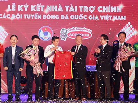 U23 Việt Nam đón nhà tài trợ về mỳ ăn liền trước SEA Games 2021