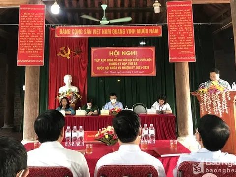 Cử tri huyện Yên Thành nêu​ bất cập cấp đổi từ "bìa đỏ" sang "bìa hồng"