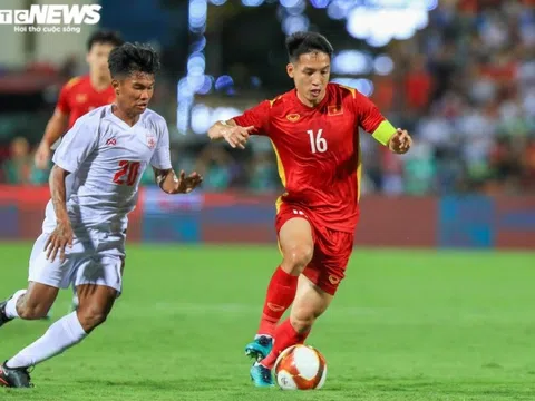 Hùng Dũng ghi bàn quý như vàng, U23 Việt Nam dẫn đầu bảng A SEA Games 31