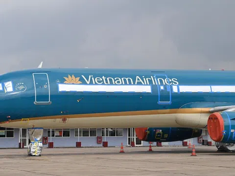 Xin chậm nộp báo cáo vì... thiếu người, Vietnam Airlines bị từ chối thẳng